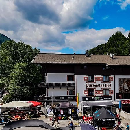 Hotel Pinzgauerhof - Inclusive Evening Dinner Saalbach-Hinterglemm Exteriör bild