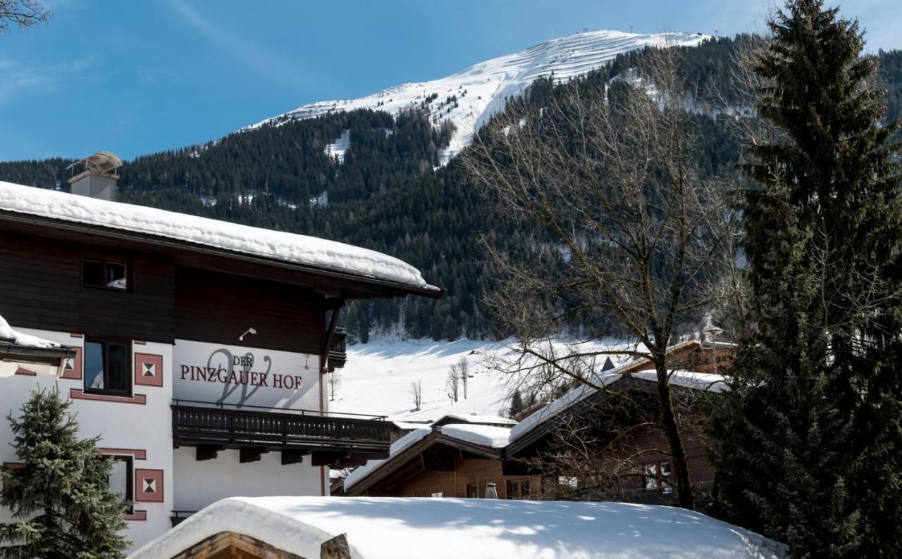 Hotel Pinzgauerhof - Inclusive Evening Dinner Saalbach-Hinterglemm Exteriör bild