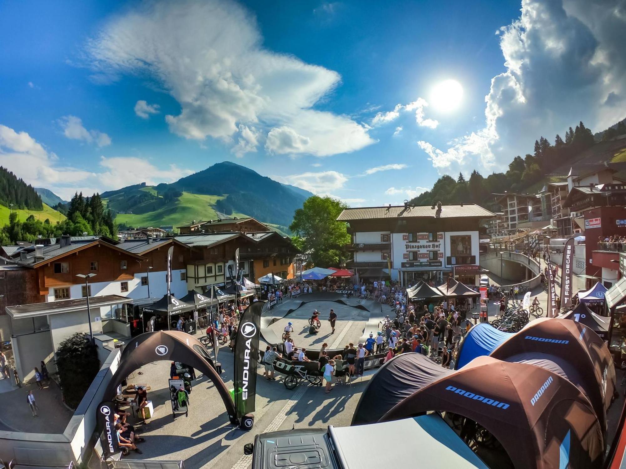 Hotel Pinzgauerhof - Inclusive Evening Dinner Saalbach-Hinterglemm Exteriör bild